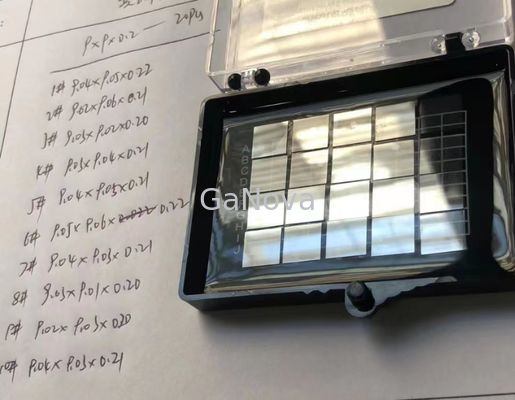 JDCD05-001-004 3 * 3 mm2 * 0,5 mm Diament monokrystaliczny klasy elektronicznej, zawartość N